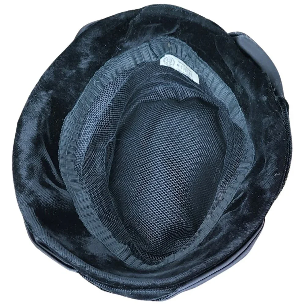 VINTAGE 50's 60's Union Made Black Velvet & Gray Bow Hat - Women's Size 20-21" - Picture 7 of 9